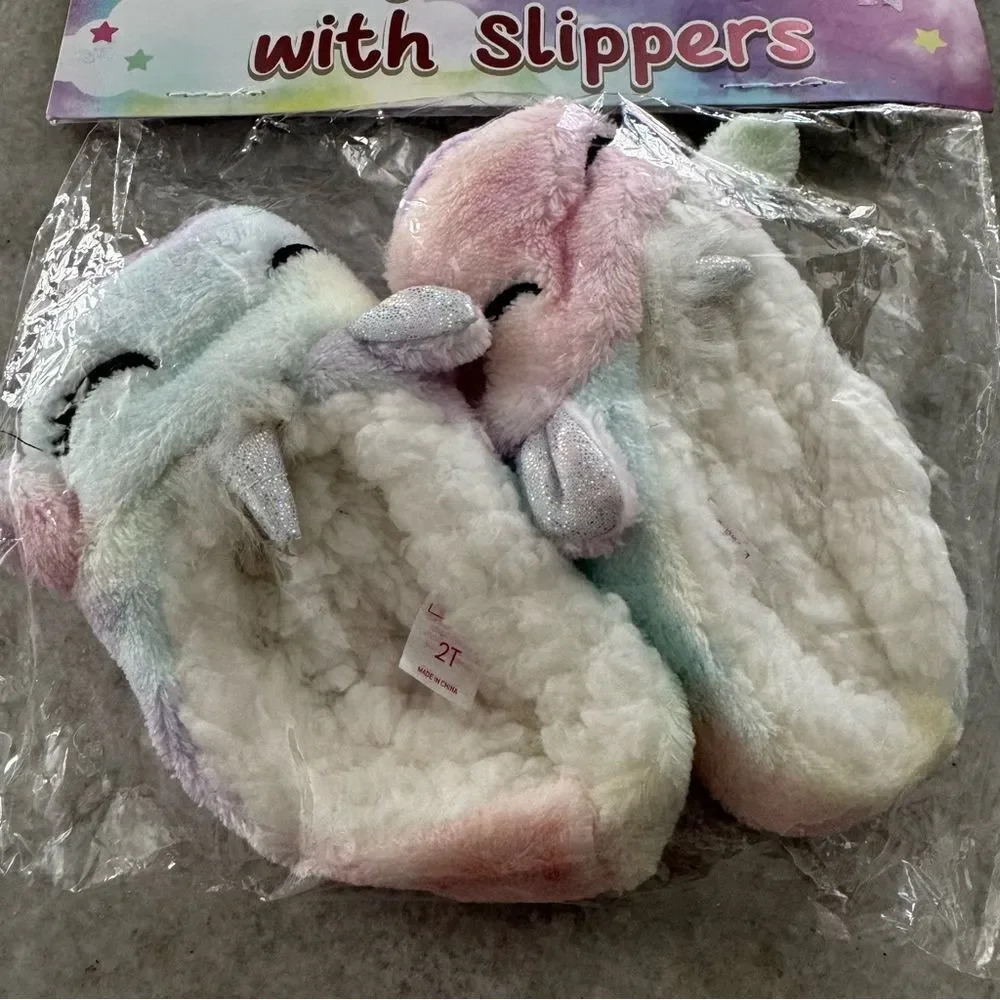 BMagical by Btween Unicorn Pastel Rainbow Fuzzy Slippers 2T NWT